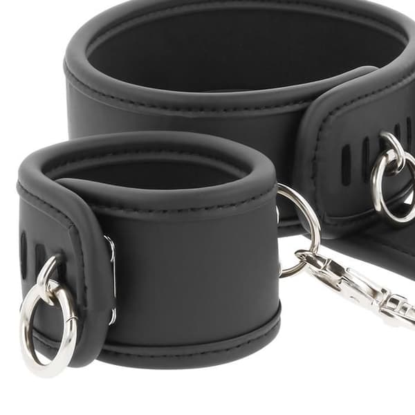 FETISH UNDERDANIG - VEGANSK LÄDERHALSBAND OCH HANDBOJOR MED NEOPRENFODER -