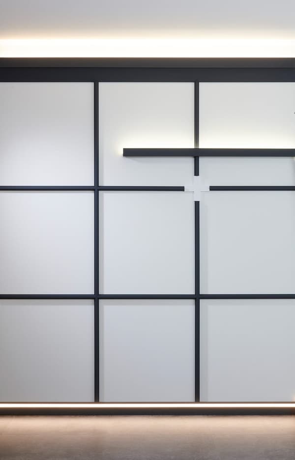 Golvlist NMC WALLSTYL IL11 BLACK stil modern