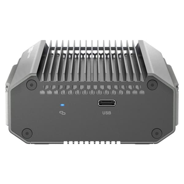 QNAP USB 4 Typ-C till 2 x 10GbE