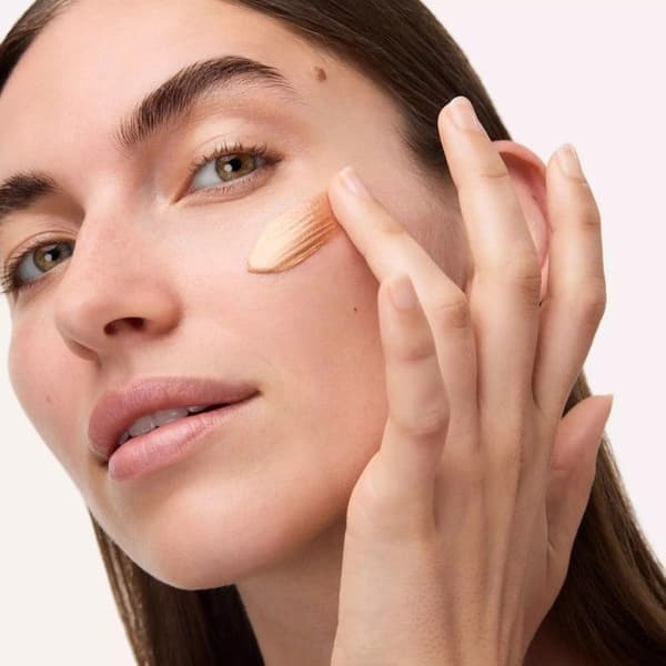 Catrice - Gelé Bronze Glow Fixer Foundation -