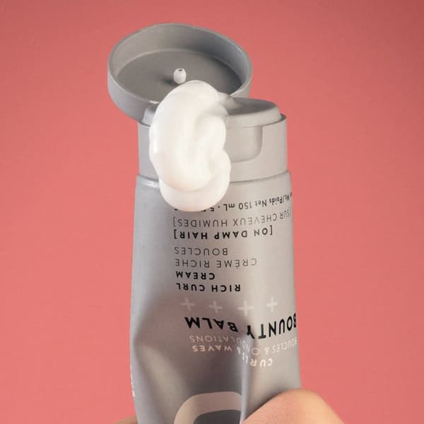 Krämerik Lockigt Hår BOUNTY BALM Osis+