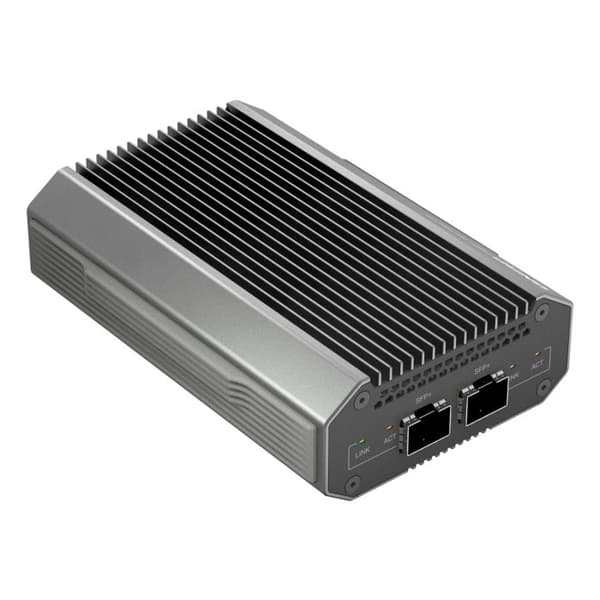 QNAP USB 4 Typ-C till 2 x 10GbE