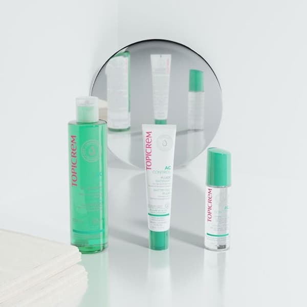 Ansiktskräm - TOPICREM - AC CONTROL - 40 ml - Fuktgivande - Icke komedogen