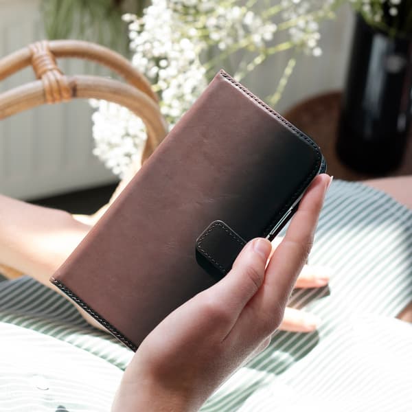 Selencia Ękta läder bokfodral för Apple iPhone 8 Plus / 7 Plus - Brun