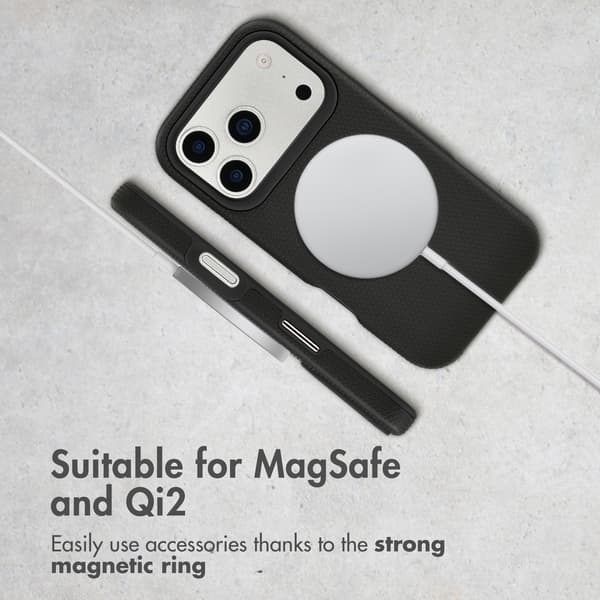 Accezz Tough bagsidecover med MagSafe til Apple iPhone 17 Pro - Sort