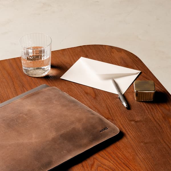 Accezz Læder laptop sleeve 16 tommer - Cognac