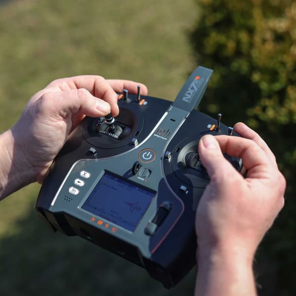 Spektrum NX7e+ DSMX Smart - Sort udgave