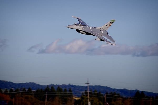 FMS F-16 Fighting Falcon 70mm EDF PNP