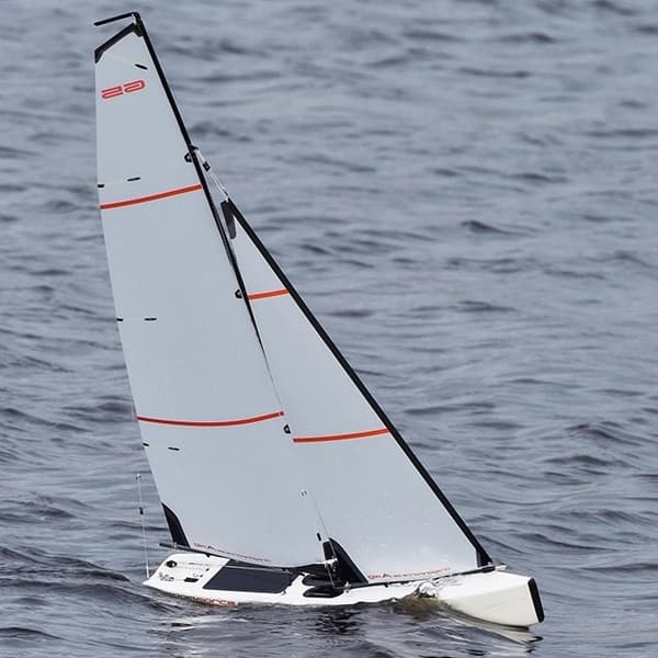 Joysway Dragon Force 65 V8 - Seilbåt RTR