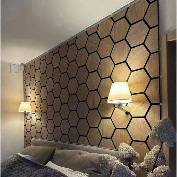 Set med 4 hexagonala akustiska väggpaneler – Teakfinish