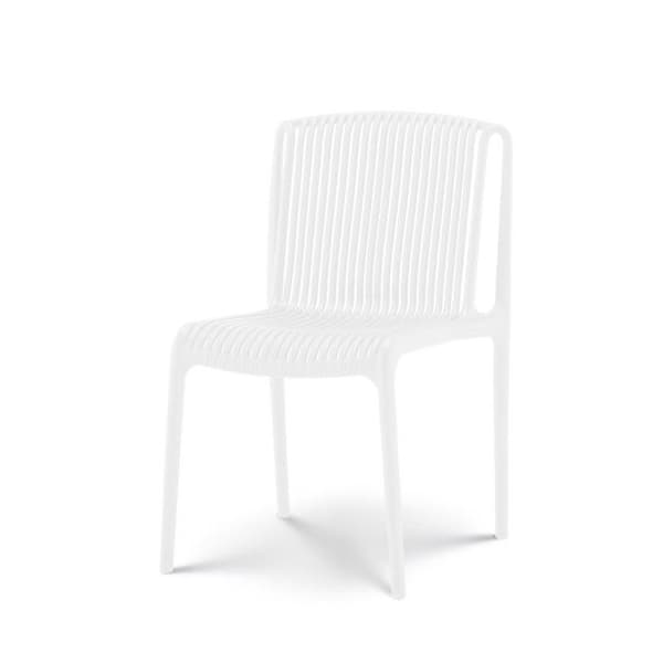 Vit trädgårds- eller terrassstol i polypropen.