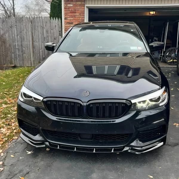 Front Bumper Lip, Aerodynamisk Design, Nem Installation,Glansfuld sort