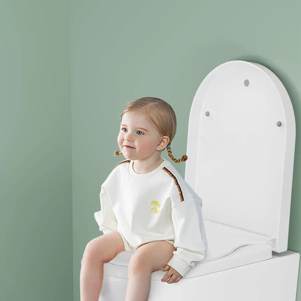 D-formet Toiletsæde, UV-Duroplast Materiale, Standard D-formet Design, Kompatibel med Standard Toiletskåle, Blød Lukningsmekanisme