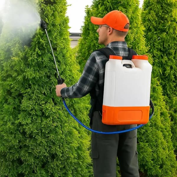 Ryggspruta, 15 L kapacitet, justerbart tryck, armégrön