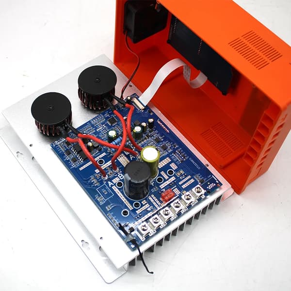Solpanelregulator, MPPT-teknologi, LCD-display,MPPT-controller 60A