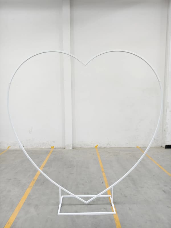 Båge, Hjärta Form Design, Hållbar Metallkonstruktion,VIT, 2.2x2.2m