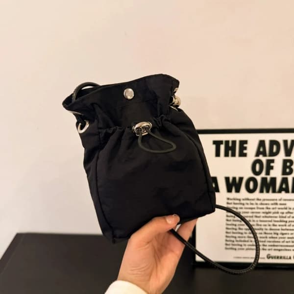 Crossbody Taske, Kompakt Design, Holdbart Nylon,sort