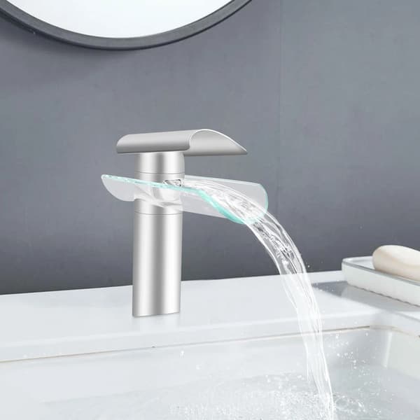 Badrumsblandare, Vattenfall Design, Enhandsgrepp,Ljusgrå