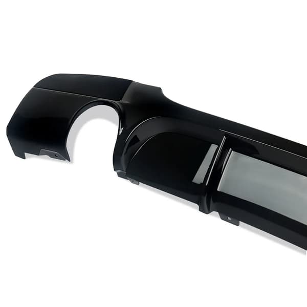 Bageste kofanger diffuser, kompatibel med 3-serie sedan/vogn, holdbar ABS-plastik,Glans Sort