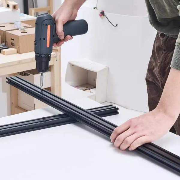 Aluminiumextruderade profiler, hög hållfasthet, modulär kompatibilitet,Röd