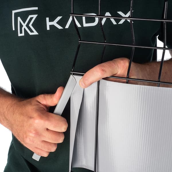 Stängseltejp, 19 cm bredd, 35 m längd, hållbart PVC-material, UV-beständig
