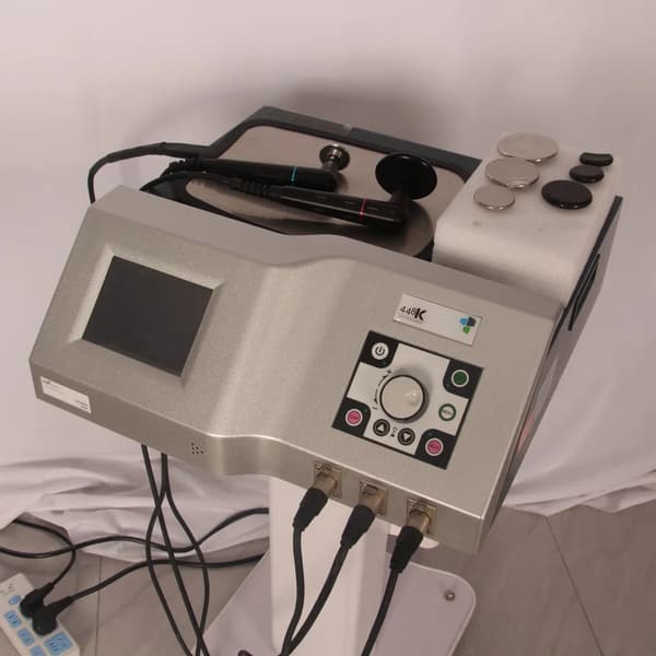 RF-terapimaskin, ansiktskonturering, fettminskning, 448 kHz,110V